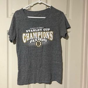 Women’s fitted Boston Bruins Stanley Cup tee, 2011